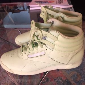 Reebok Women's F/S  HI top